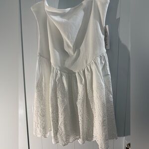 White dress kirious los angeles